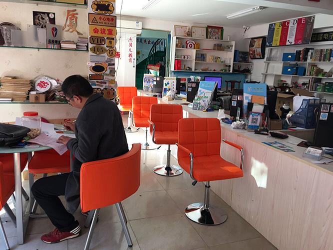 幾萬塊能否開啟圖文快印店？創(chuàng)業(yè)成本與平面設(shè)計業(yè)務(wù)解析